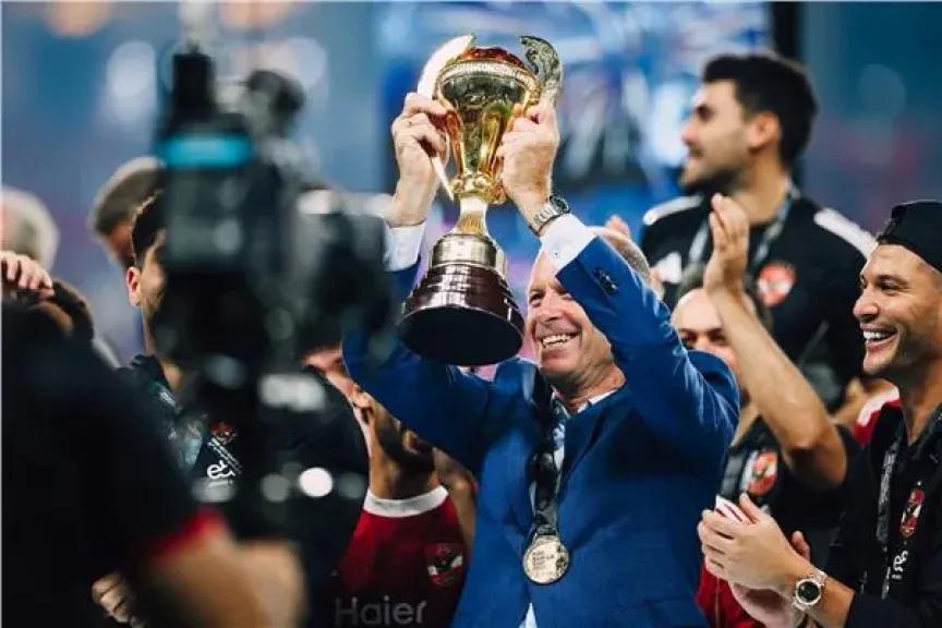 توروب يصل القاهرة اليوم ويقود مران الأهلي غدًا