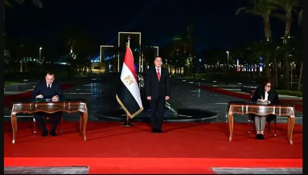 رئيس الوزراء يشهد توقيع مذكرة لإنشاء مركز لتعليم الحرف اليدوية بدرب اللبانة