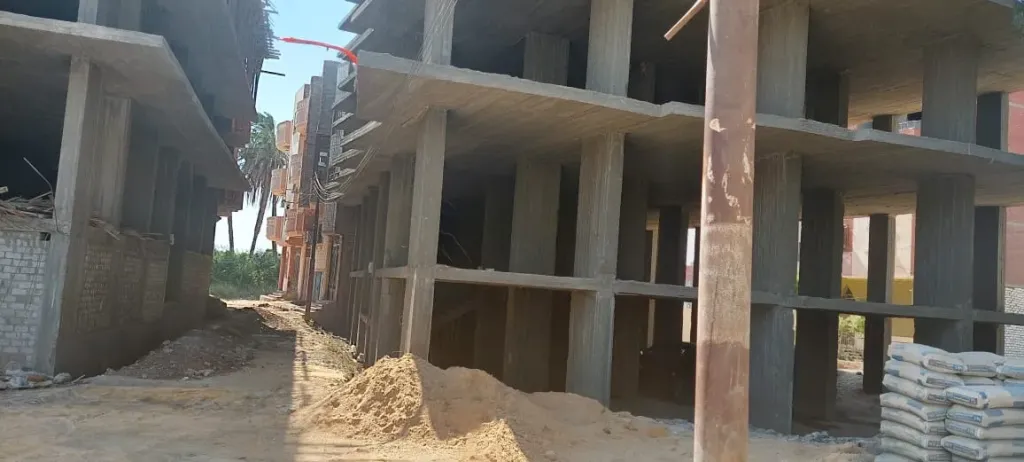 أبراج الفشن ببنى سويف تناطح السماء وتُهدد حياة البشر