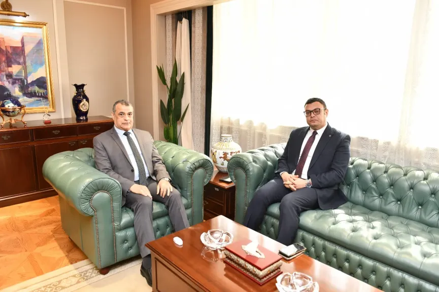 وزيرا ”الإنتاج الحربي” و”الإسكان” يناقشان مستجدات مشروعات المبادرة الرئاسية ”حياة كريمة”.. صور