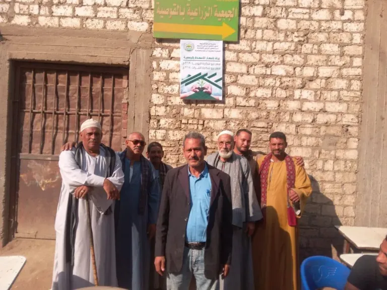 محافظ أسيوط يوجه بمتابعة صرف وتوزيع الأسمدة الزراعية.. ووكيل الزراعة