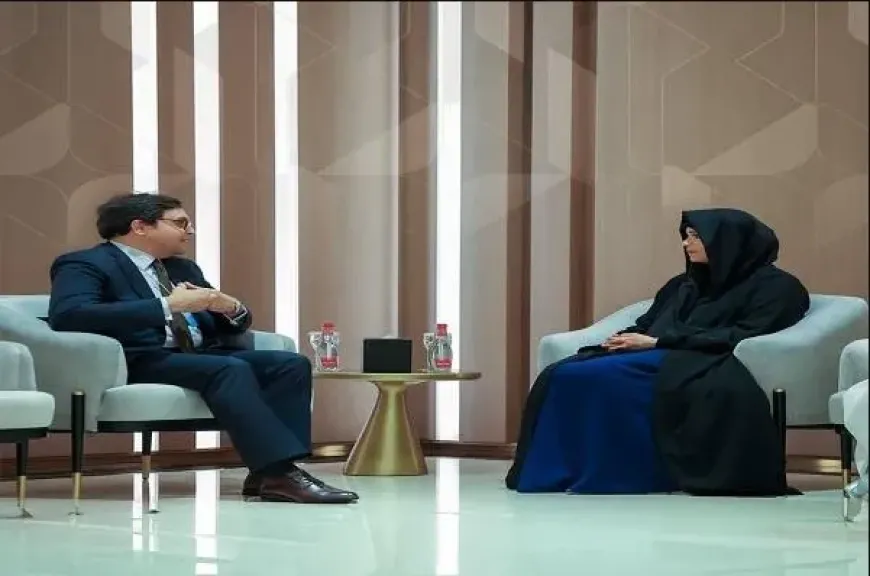 وزير الثقافة يلتقي رئيس هيئة الثقافة والفنون بدبي لبحث التعاون في مجال المتاحف