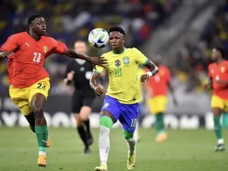 فينيسيوس جونيور يقود هجوم البرازيل أمام السنغال وديا