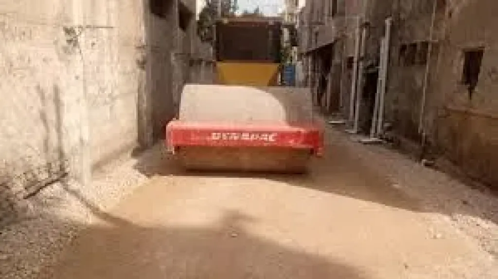 مديرية الطرق والنقل تواصل أعمال تطوير المناطق الأكثر احتياجًا ضمن خطة المحافظة