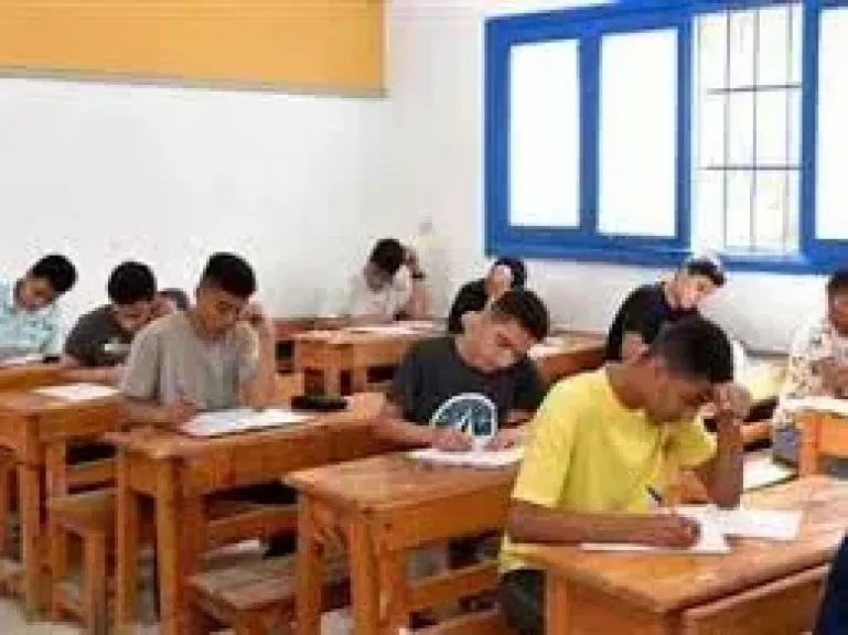 مدير التعليم بسوهاج في جولة بالمدارس لمتابعة انتظام الدراسة