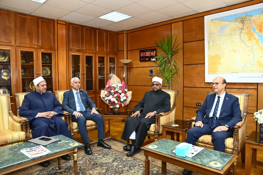المنشاوي يستقبل الأمين العام لمجمع البحوث الإسلامية وعددًا من كبار الشخصيات