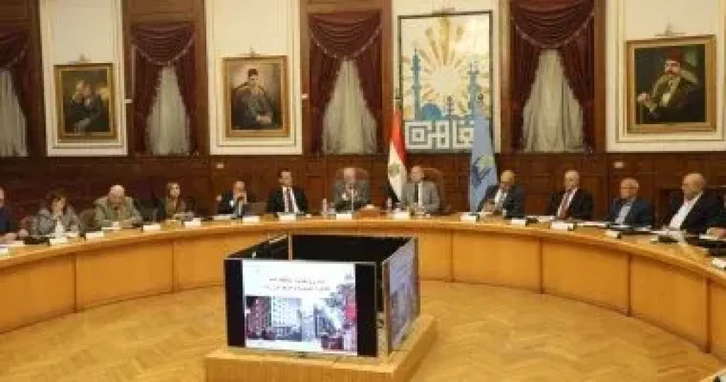 محافظ القاهرة: افتتاح حديقة الأزبكية قريبا والتطوير هدفه الحفاظ على التراث