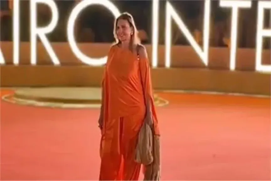 يسرا تخطف الأنظار بحضورها البارز في مهرجان القاهرة السينمائي