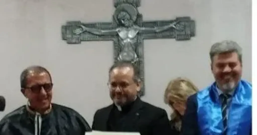 بطريرك الأقباط الكاثوليك يهنئ يوأنس لحظي لحصوله على الدكتوراة الفخرية