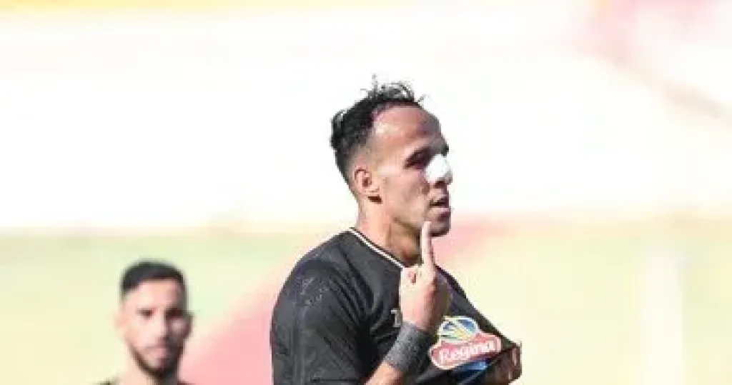 ناصر منسى يطلب تحديد مصيره فى الزمالك.. اعرف التفاصيل