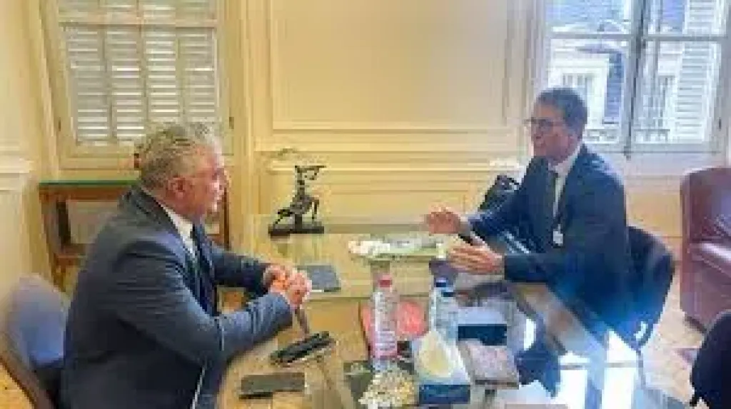 رئيس اقتصادية قناة السويس يبدأ جولته الترويجية بفرنسا لتعزيز التعاون في المجالات الصناعية