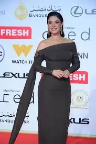 بسمة وركين سعد تتألقان على ريد كاربت ”بنات الباشا” بمهرجان القاهرة السينمائي