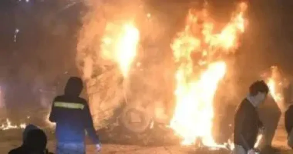 مقتل 11 شخصا فى غارة إسرائيلية على مخيم عين الحلوة جنوبى لبنان