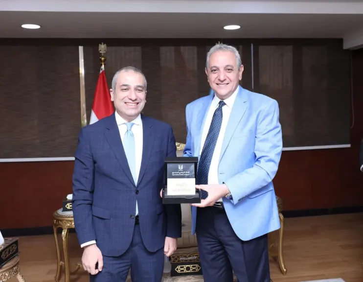 رئيس البنك الزراعي المصري يلتقي محافظ الغربية لدعم جهود تحقيق التنمية الزراعية وتحفيز الاستثمار في القطاعات الإنتاجية بالمحافظة