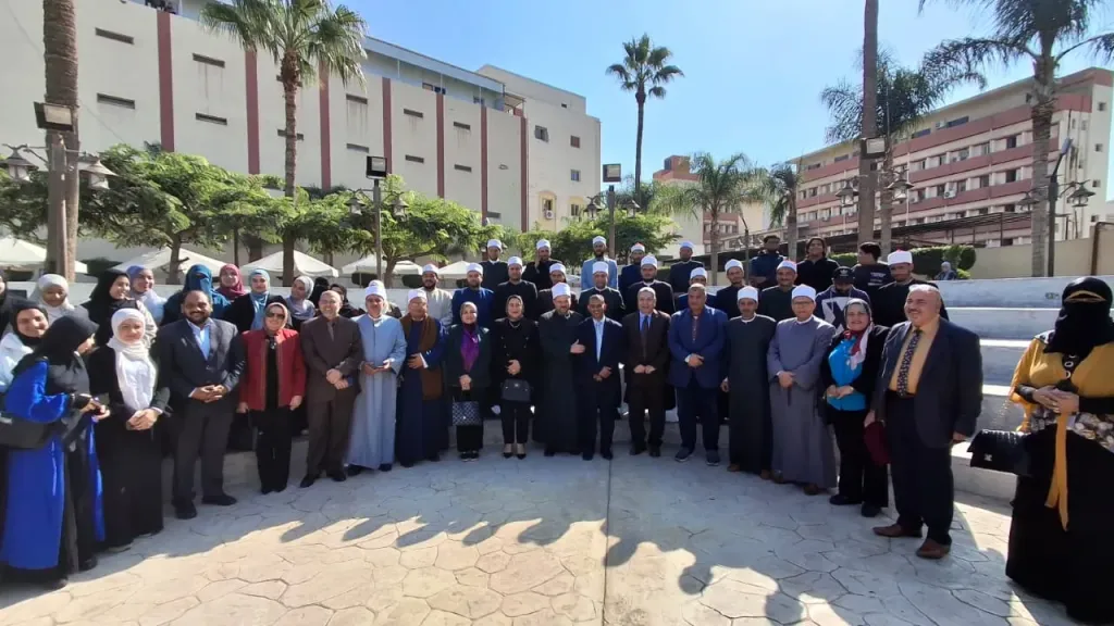 الاحتفال بمرور ثمانية عشر عاما على إنشاء المنظمة العالمية لخريجي الأزهر الشريف بمكتبة مصر العامة بدمنهور