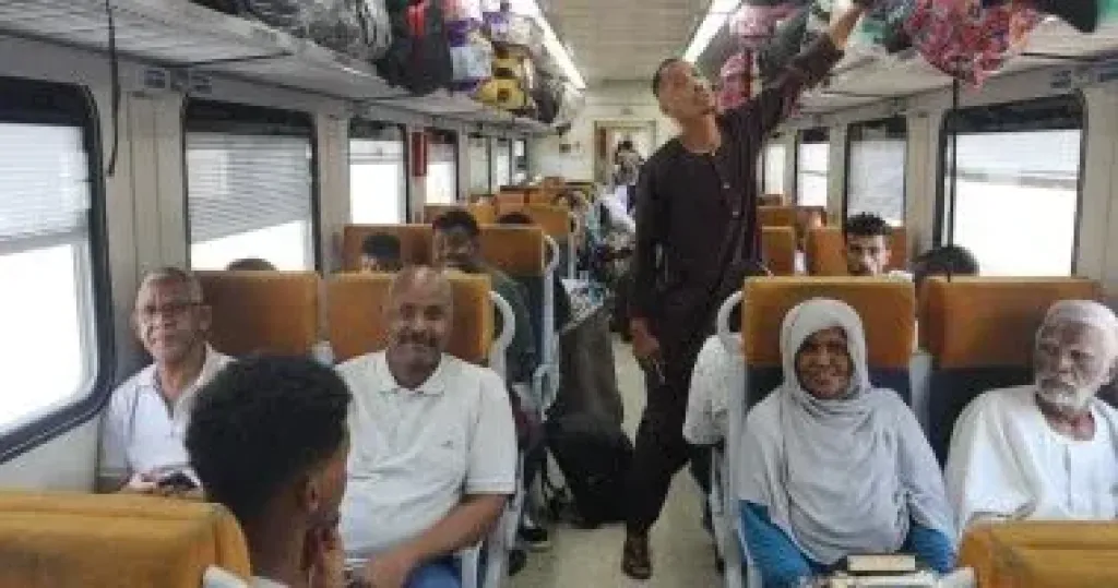 السكة الحديد تواصل مشروع العودة الطوعية بتسيير الرحلة 33 للأشقاء السودانيين