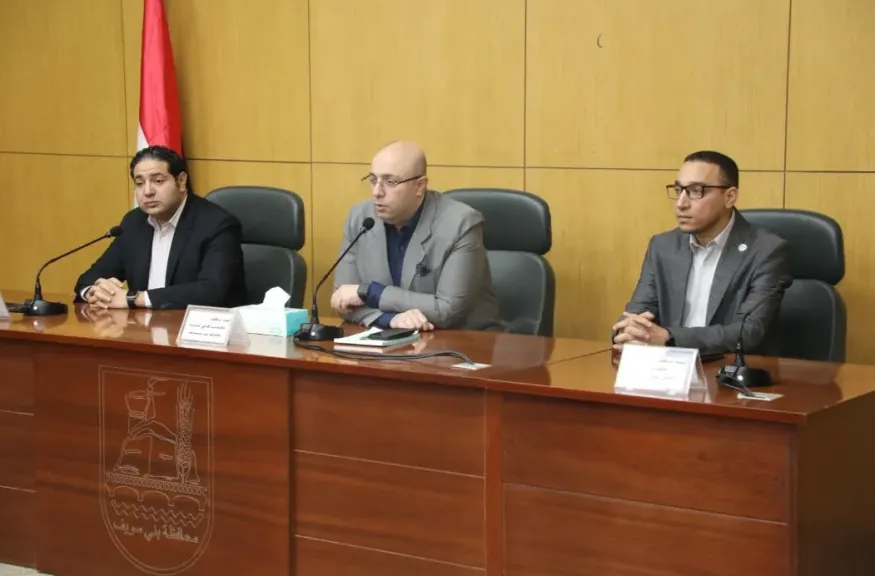 غنيم  يكرم الفائزين في مسابقة ”أفضل صورة وفيديو”ضمن مهرجان ”بني سويف عاصمة النباتات الطبية والعطرية