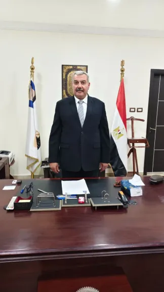 عقد لقاء أسبوعى للمواطنين كل ثلاثاء مع اللواء طارق النبوي رئيس حى شرق مدينة لحل الشكاوى