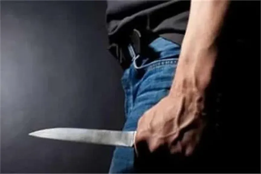 سائق يقتل عامل بـ 4 طعنات ويصيب شقيقه في الإسكندرية