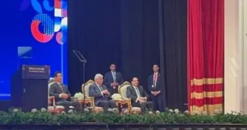 رئيس كوريا يشيد بجهود مصر فى ملف غزة ويقدم 10 ملايين دولار للهلال الأحمر