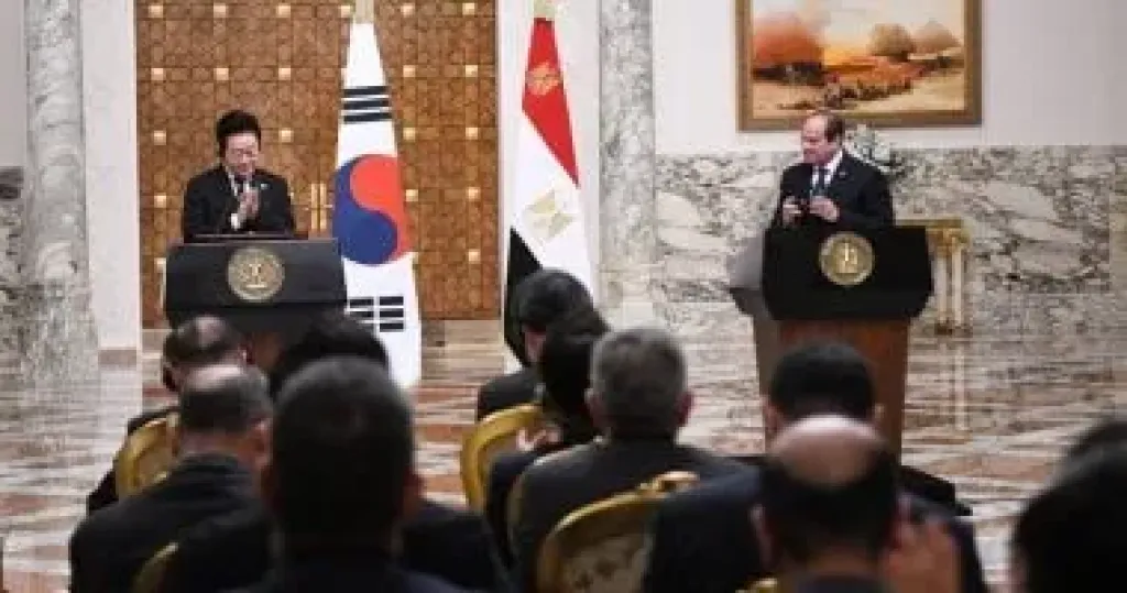 الرئيس السيسى ونظيره الكورى يؤكدان ضرورة الحفاظ على وحدة وسيادة الدول