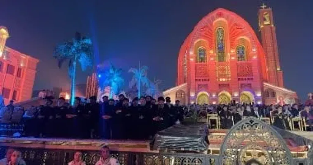 عرض فيلم مجمع نيقية فى احتفالية الكنيسة بالكاتدرائية المرقسية بحضور البابا تواضروس