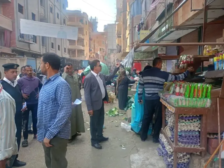 رفع 424 حالة إشغال من شوارع  الفشن ببنى سويف