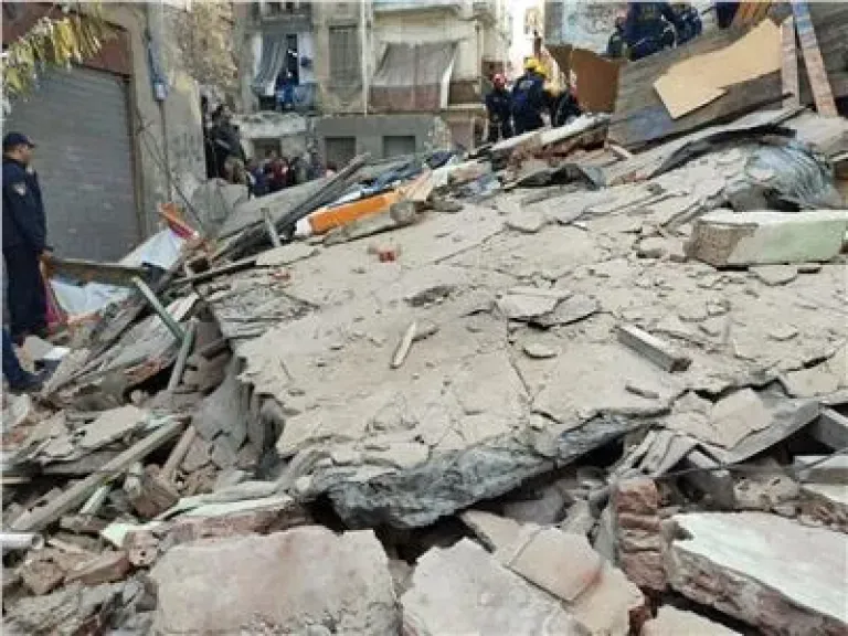 انهيار عقار من 4 طوابق في منطقة اللبان بالإسكندرية