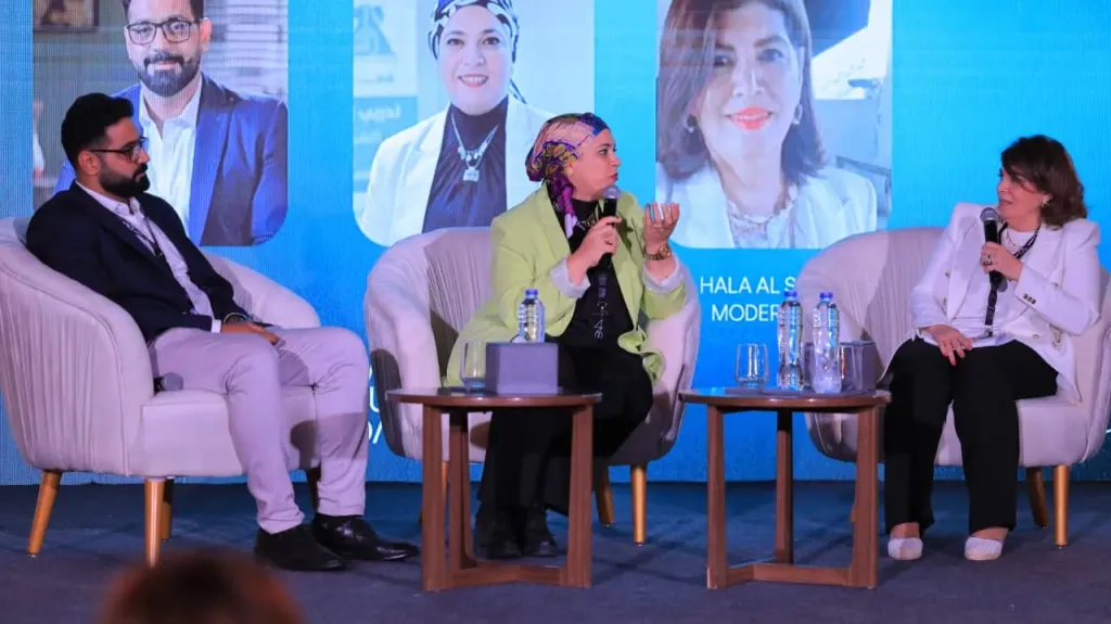 تفاعل كبير مع فيلم ”فاطمة” بندوة الغارمات في مهرجان القاهرة السينمائي بمشاركة مؤسسة مصر الخير