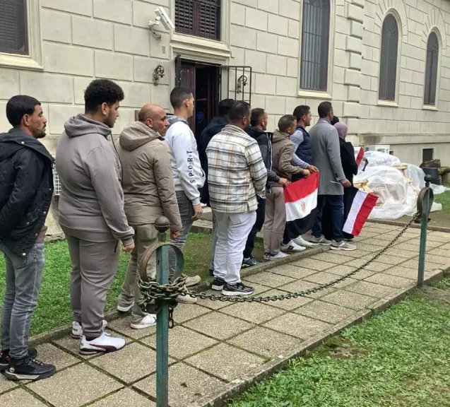 إقبال الجالية المصرية بإيطاليا للتصويت في ثاني أيام انتخابات النواب
