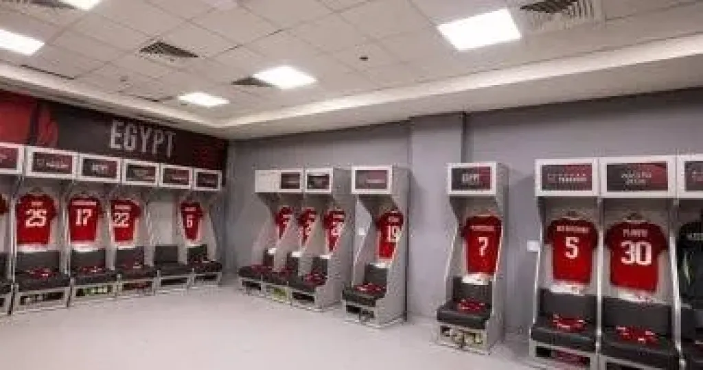 جولة فى غرفة ملابس الأهلي قبل مواجهة شبيبة القبائل الليلة