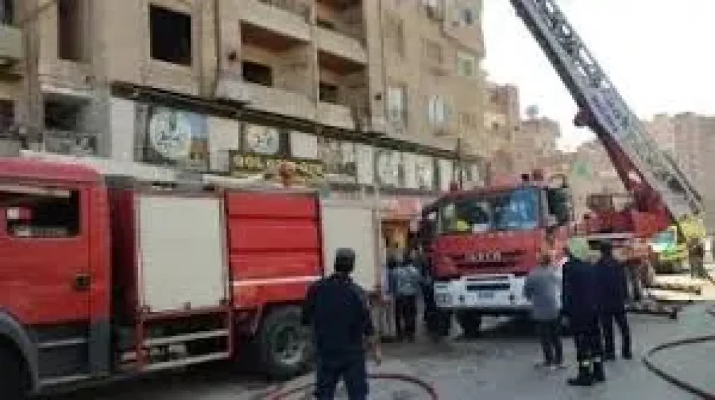 إخماد حريق منزل مكون من 3 طوابق بمدينة