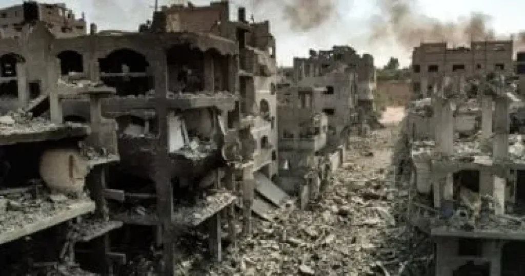 4 شهداء جراء استهداف جيش الاحتلال سيارة فى حى المال بمدينة غزة