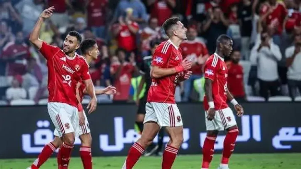 الأهلي يتقدم على شبيبة القبائل 2-0 في الشوط الأول