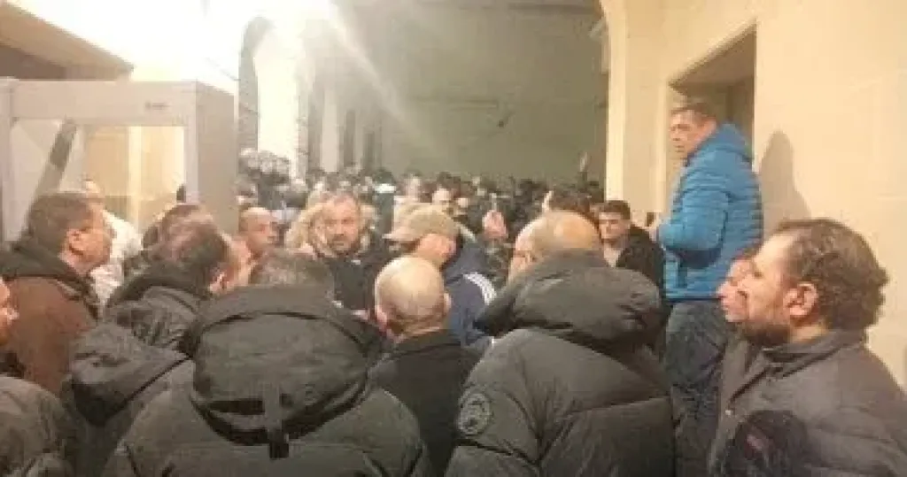 بدء تصويت المصريين فى لوس أنجلوس باليوم الثاني من المرحلة 2 بانتخابات النواب