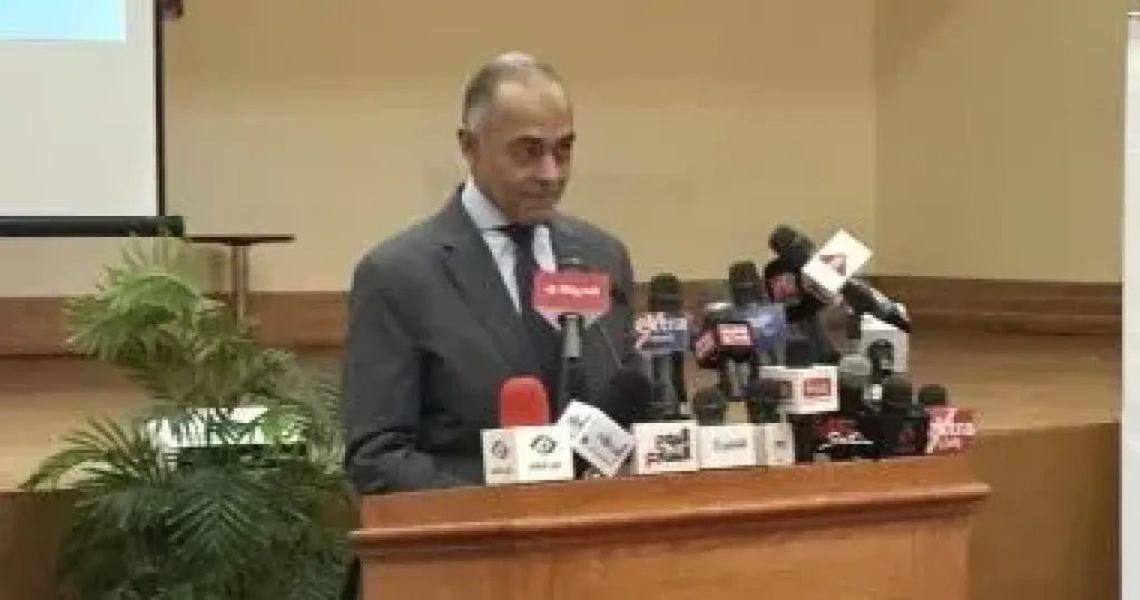 سفراء مصر بالخارج يؤكدون انتظام العمل وكثافات باليوم الثاني من تصويت المصريين