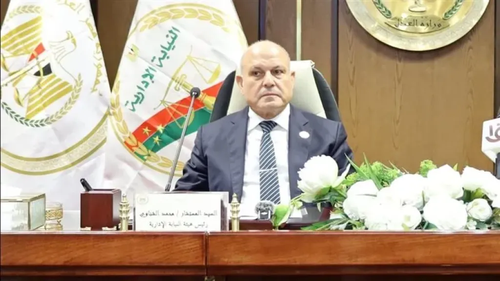 رئيس النيابة الإدارية يعتمد أكبر حركة ترقيات لموظفي الجهاز الإداري