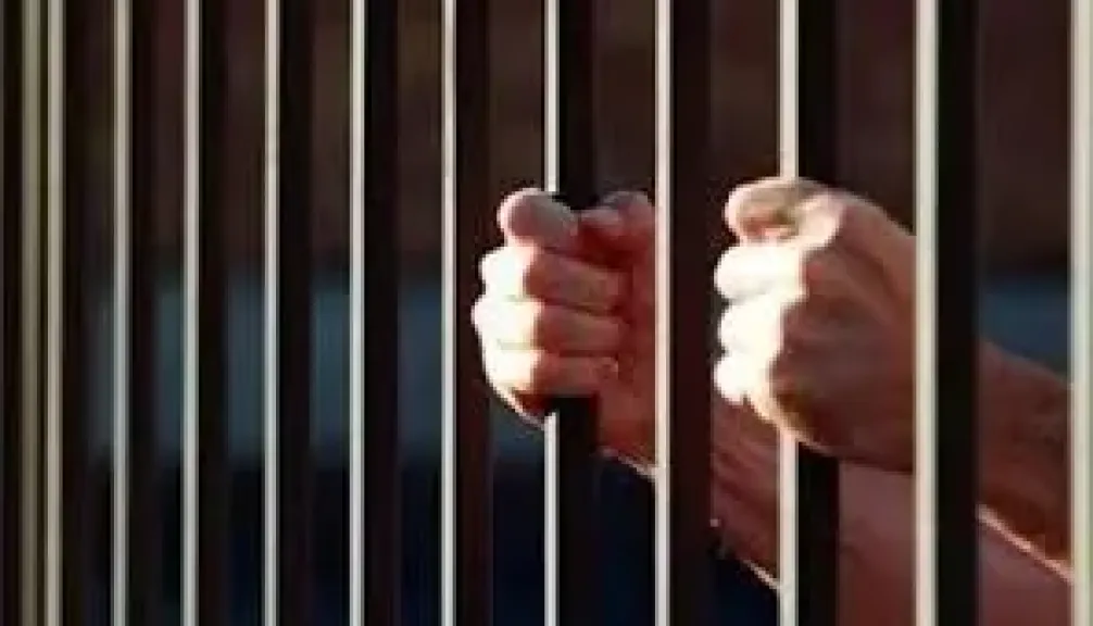 حبس خليجي متهم بقتل خمسيني ذبحا في شقة بالمنصورة في الدقهلية