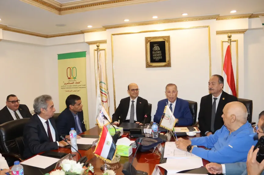 الدكتور المنشاوي ورئيس مجلس إدارة الاتحاد المصري للمستثمرين يوقعان بروتوكول