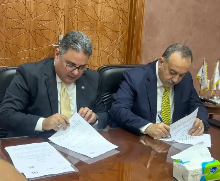 محافظ أسيوط يوقع بروتوكول تعاون مع ”مصر الجديدة للإسكان” لتطوير منازل