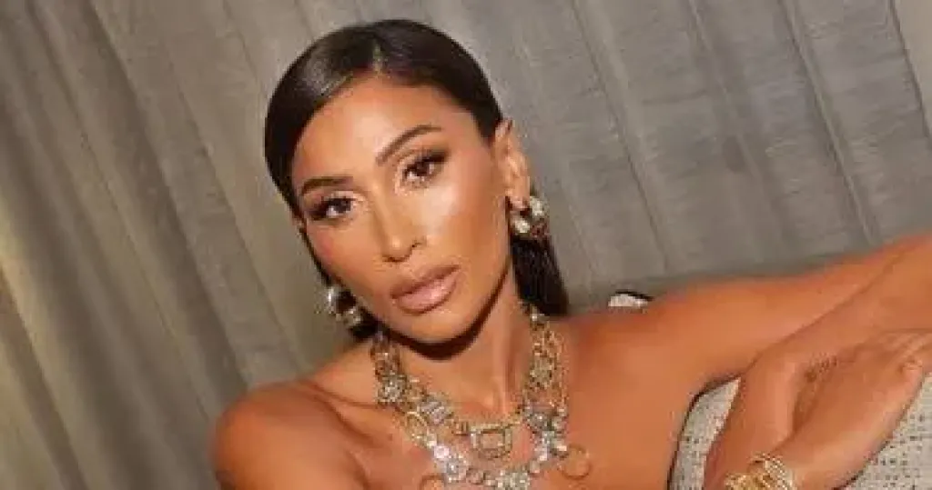 دينا الشربينى تروج لفيلمها الجديد طلقنى عبر حسابها على إنستجرام