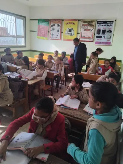 الديب يواصل جولاتة الميدانية اليوم  متفقدا عددا من مدارس إدارتى حوش عيسى وأبو المطامير  التعليميتين