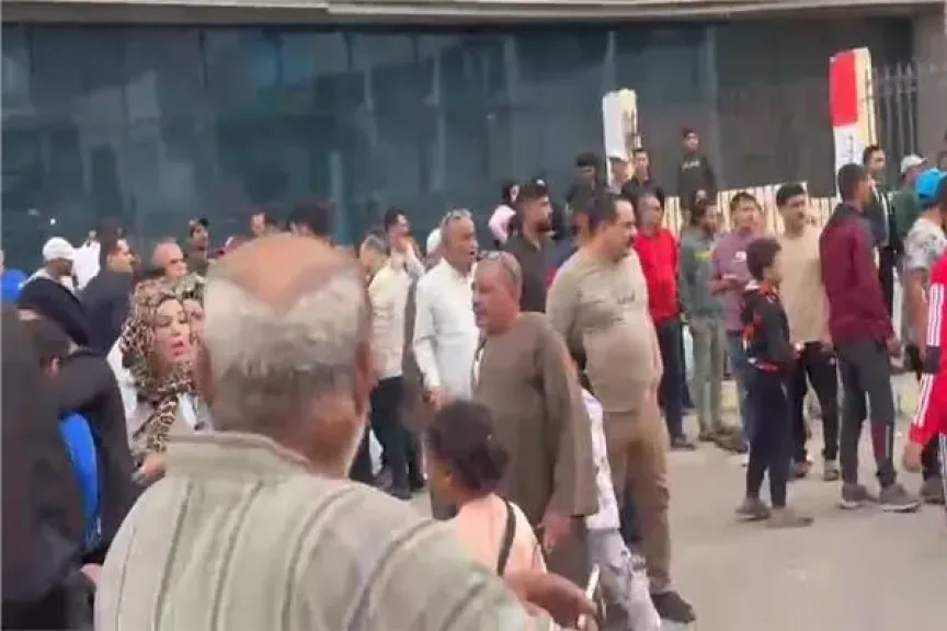 مشاجرة محدودة أمام أحدي اللجان بالإسماعيلية والأمن يحتوي الموقف