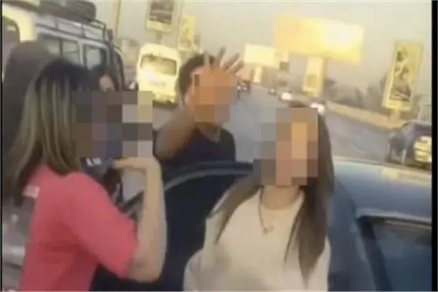 حجز الحكم على المتهمين ومصور فيديو الفعل الفاضح أعلى المحور