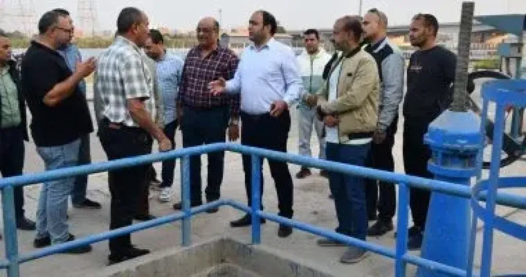 رئيس مياه الشرب بالجيزة يتابع منظومة التشغيل والصيانة بمحطة إمبابة