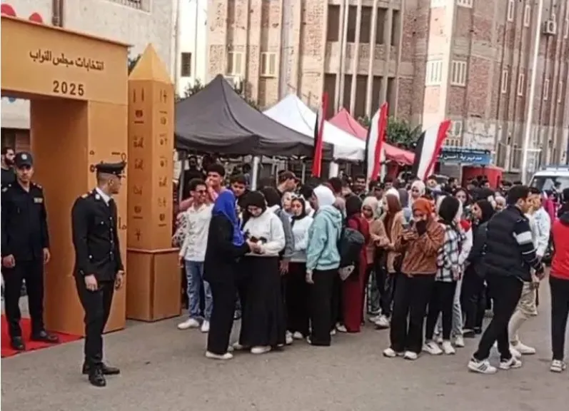 رصد مخالفات انتخابية خلال اليوم الاول للتصويت |صور