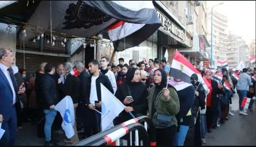 حتي الدقائق الأخيرة المواطنين يتوافدون للإدلاء بأصواتهم في انتخابات مجلس النواب 2025