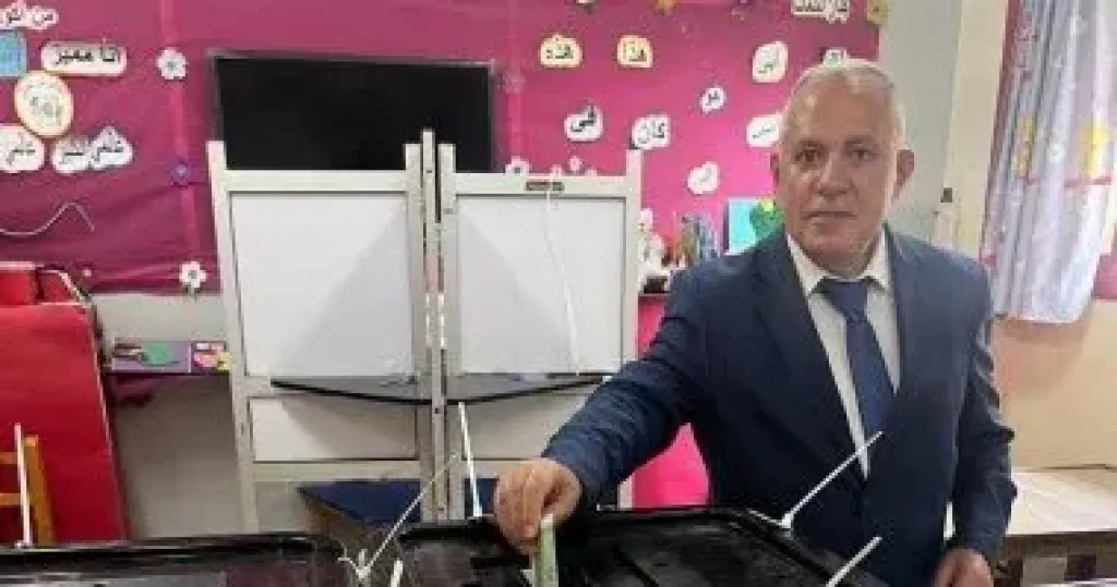 وزير الرى السابق يدلى بصوته فى انتخابات النواب بالمعادى ويؤكد أهمية المشاركة