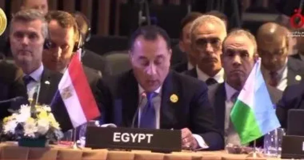 رئيس الوزراء: مصر ترفض الإجراءات الأحادية بالقرن الأفريقي وتدين انتهاكات الفاشر