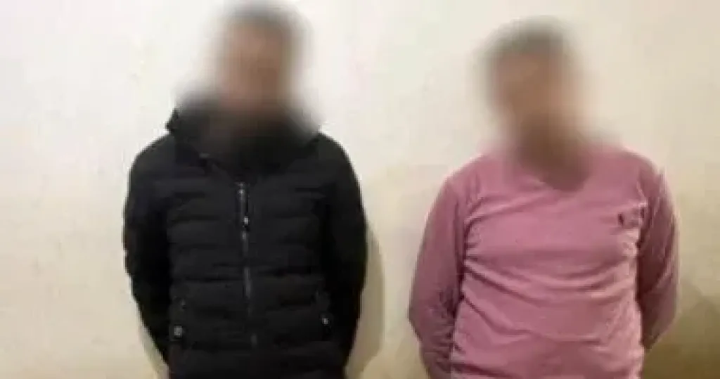 ضبط شخصين بدمياط يجمعان بطاقات مواطنين لشراء الأصوات لصالح مرشح